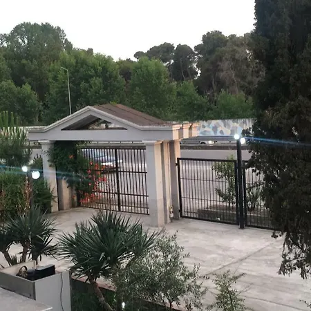 Hotel Green Garden 3*