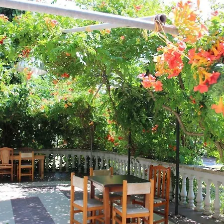 Green Garden Hotel