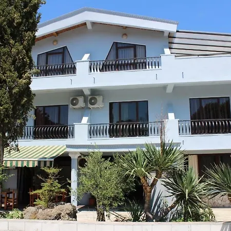 Green Garden Hotel